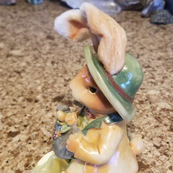 2 Shelf Sitting EASTER BUNNIES w Dangle Legs - Picture 15 of 16